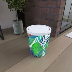 Aurlane Poubelle à Couvercle Oscillant Capacité 5L - WHEELTOP JUNGLE Et BLANC MAT